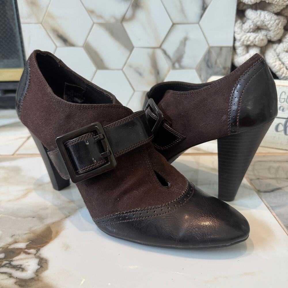 Fioni Women's Brown Suede & Leather Large Buckle‎ Thick Heel Pumps Size 10 Retro